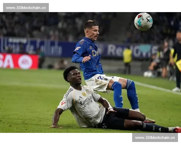 西甲最新比分揭晓豪门对决悬念再起引爆球迷热议与冠军格局变数 西甲最新比分揭晓豪门对决悬念再起引爆球迷热议与冠军格局变数